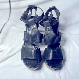 Stuart Weitzman wood heel Sandal